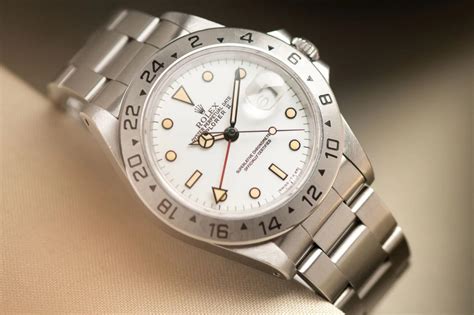 【F】 Buyer's Guide: Rolex Explorer II 16570 — All Variations.